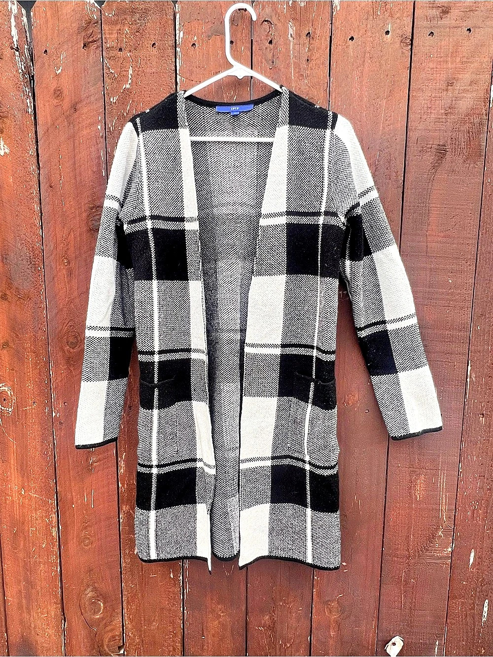 Plai Open Front Cardigan in Black & White
